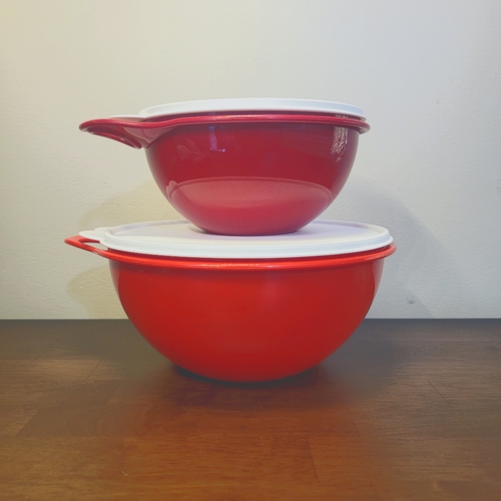 2 Tupperware Bowls - Picture 1 of 5